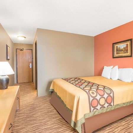 Super 8 By Wyndham Warroad Hotell Eksteriør bilde