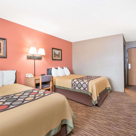Super 8 By Wyndham Warroad Hotell Eksteriør bilde