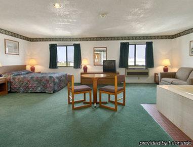 Super 8 By Wyndham Warroad Hotell Rom bilde